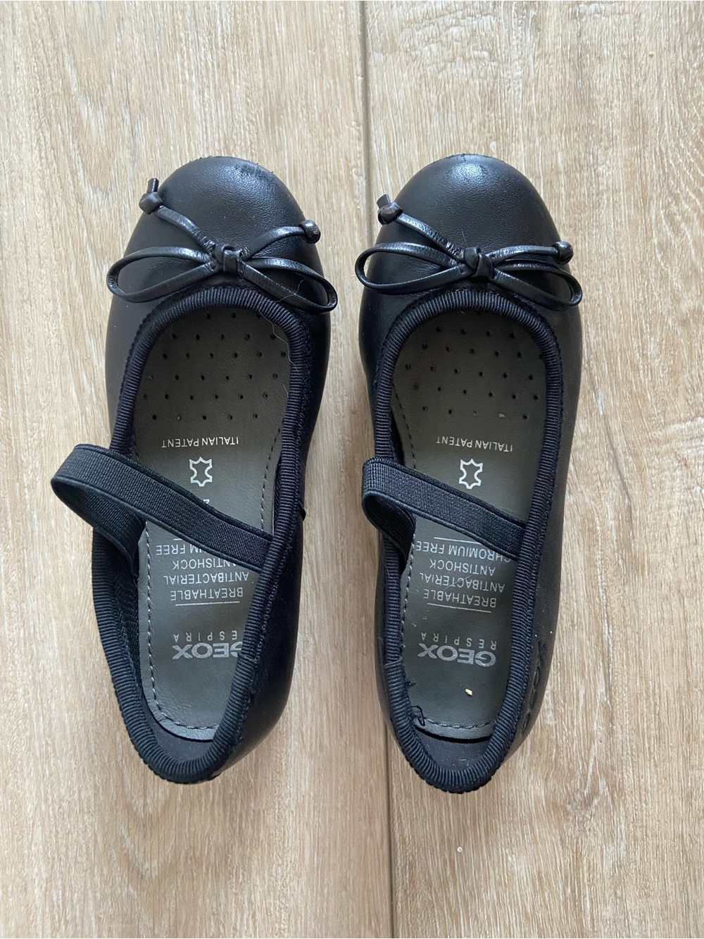 Geox Black Toddler Girls' Mary Jane Ballet Flats with Bow